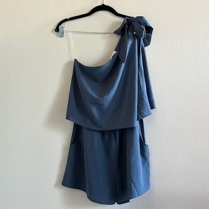 Pink Lily In My Favor Navy Romper NWOT